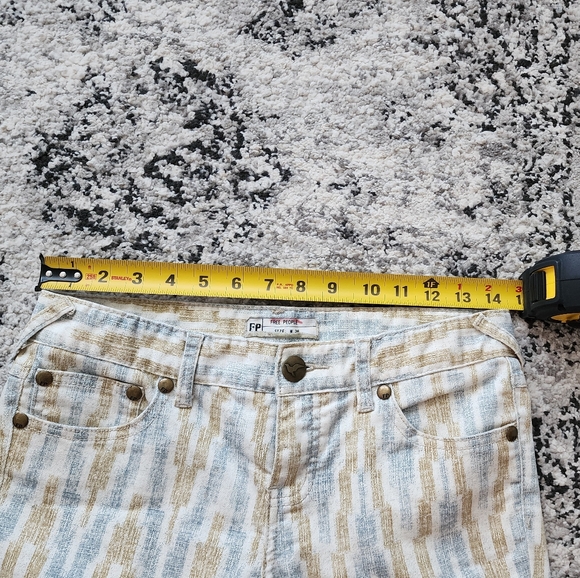 Free People Boho Cropped Zipper Skinny Jeans Womens Size 26 Festival Minimalist - Picture 7 of 9